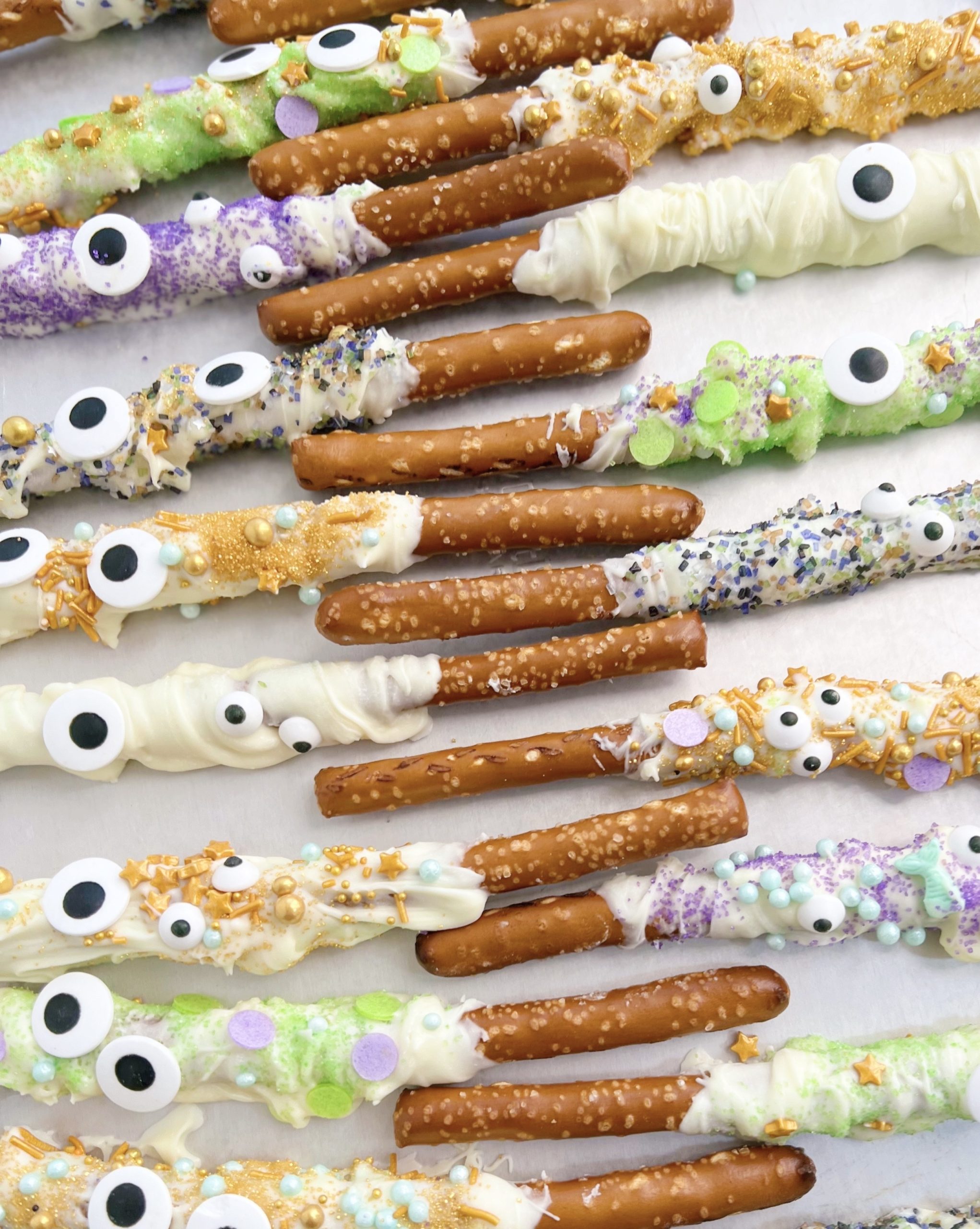 How To Make Spooky Halloween Pretzel Sticks - Sparkling Charm